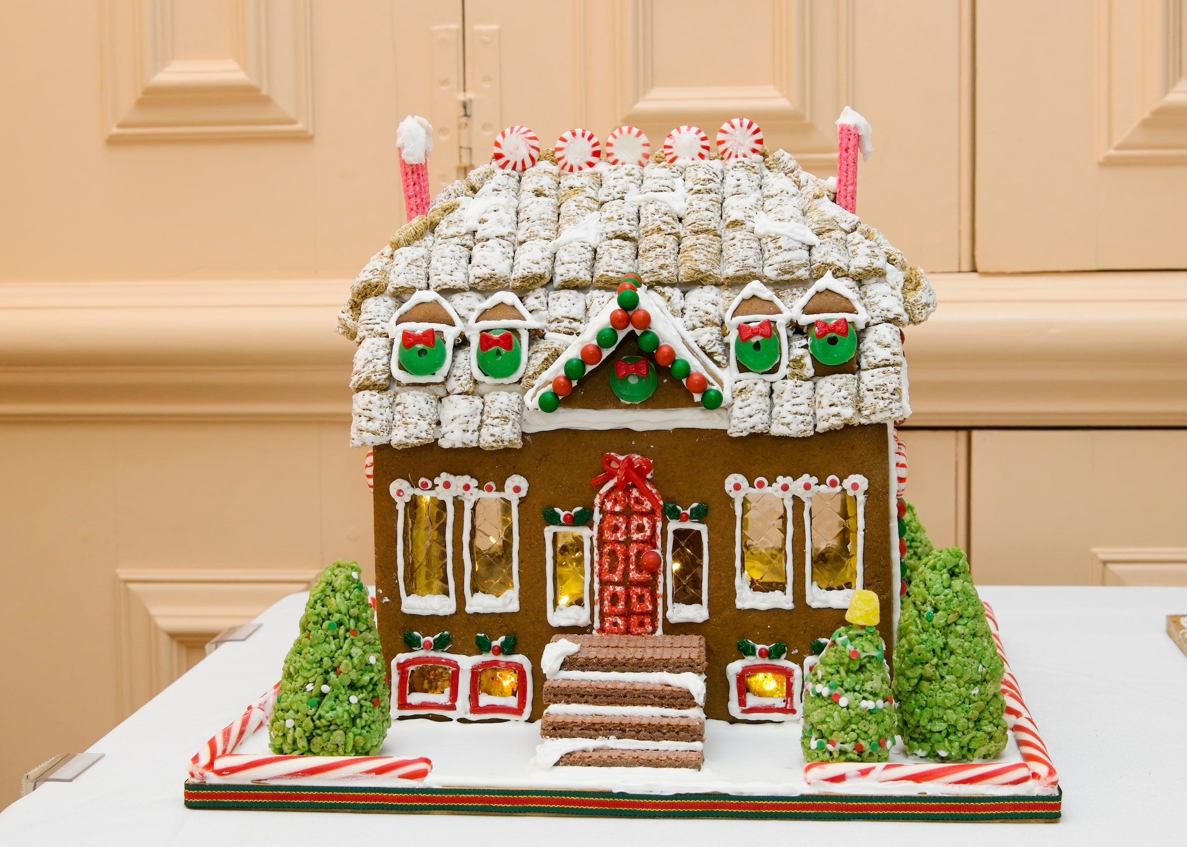 gingerbread house contest