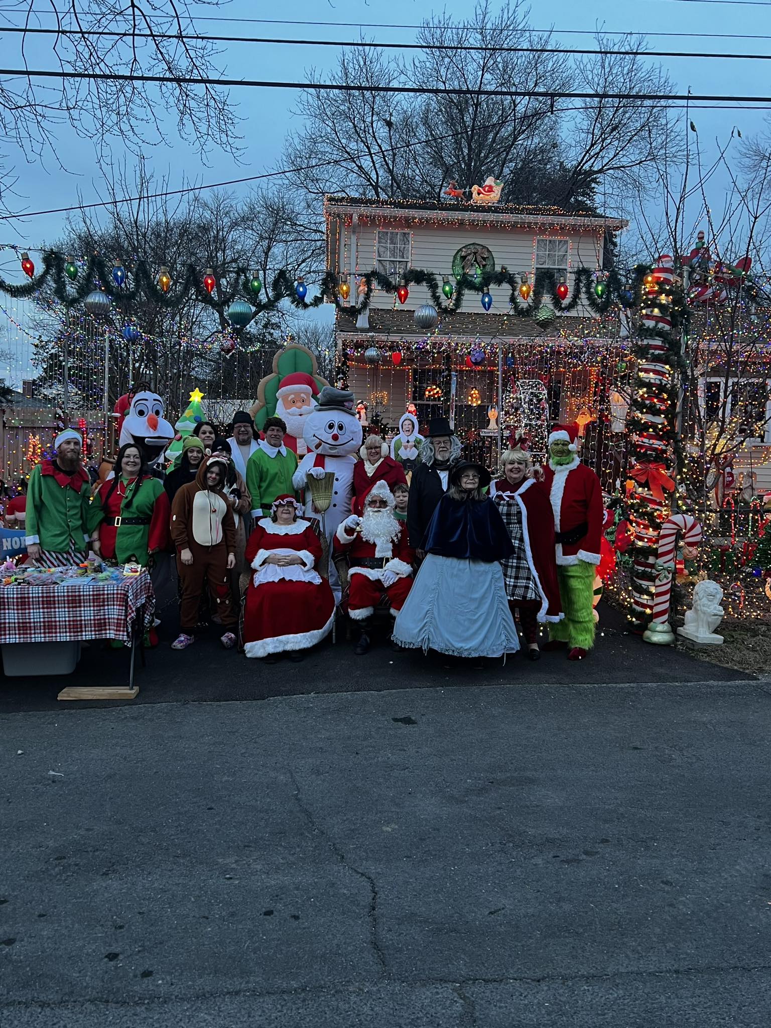 Santa & Friends on Mount Drive