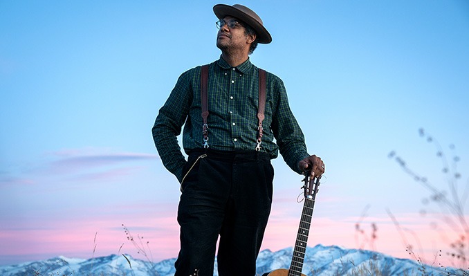 Dom Flemons of Carolina Chocolate Drops