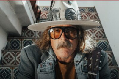 Donavon Frankenreiter w/ Christina Holmes