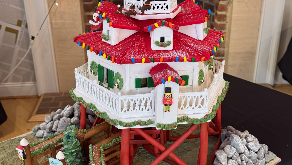 Great Annapolis Gingerbread Houses