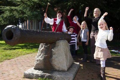 Best of Annapolis Tour: Colonial Annapolis, Maryland State House & U.S. Naval Academy