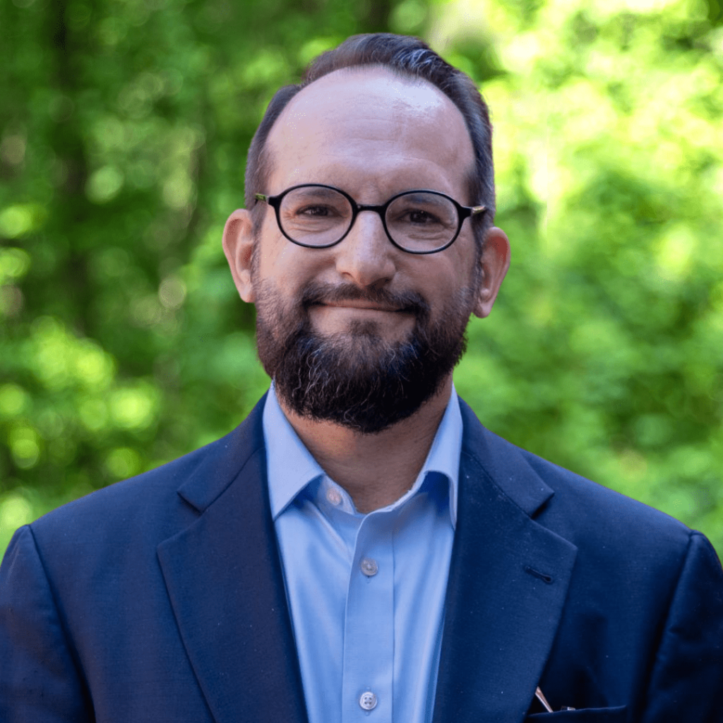 Picture of man in suit.