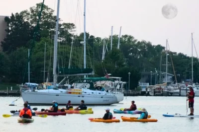 Full Moon Paddle