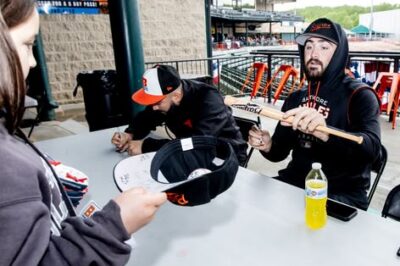 Chesapeake Baysox Kids Autograph Session