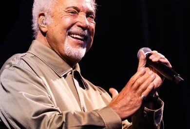 Tom Jones: Come Gather Round Tour