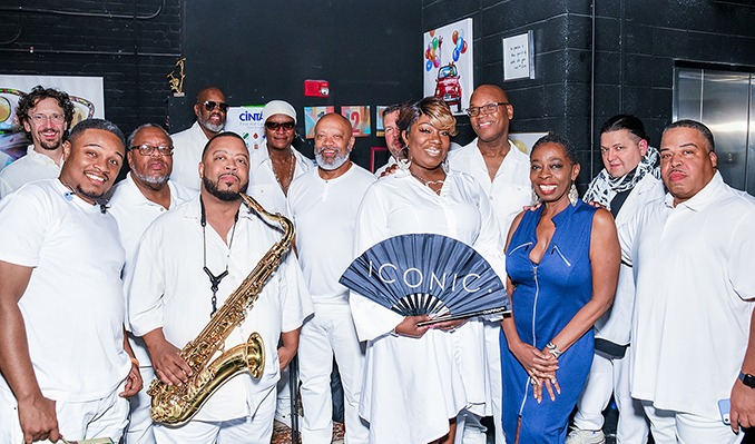 In Gratitude: A Tribute to Earth, Wind & Fire