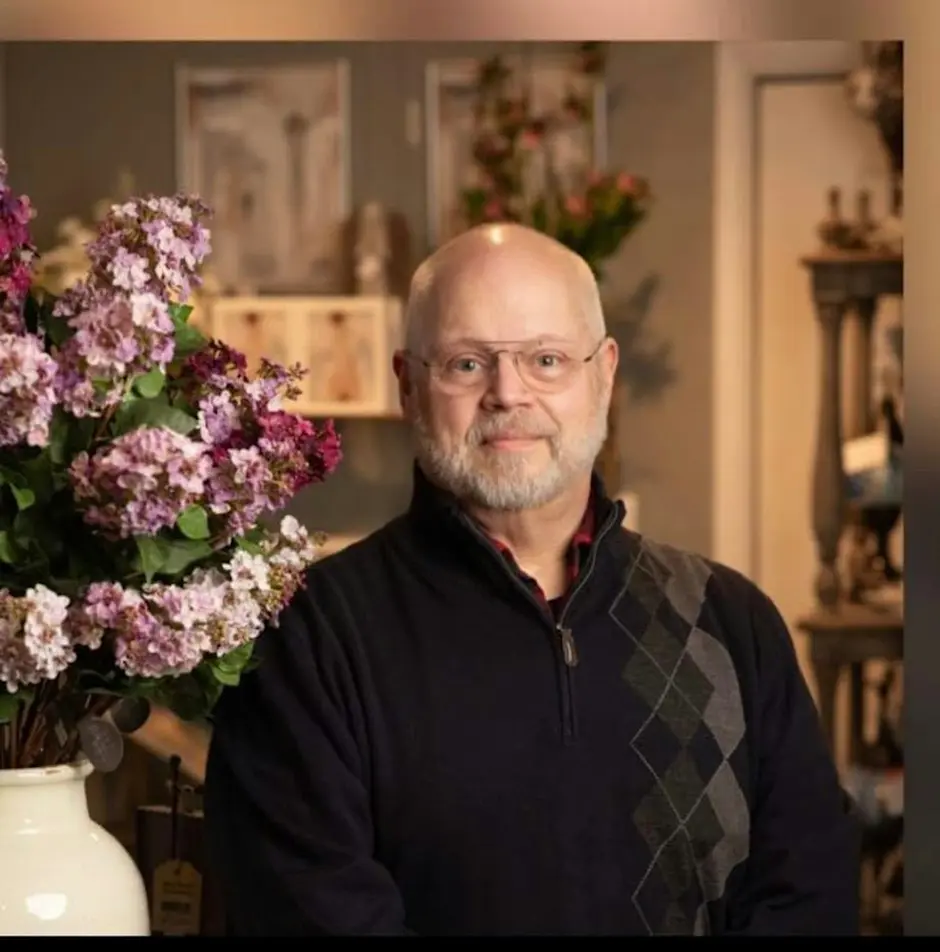 Holiday Magic in Bloom